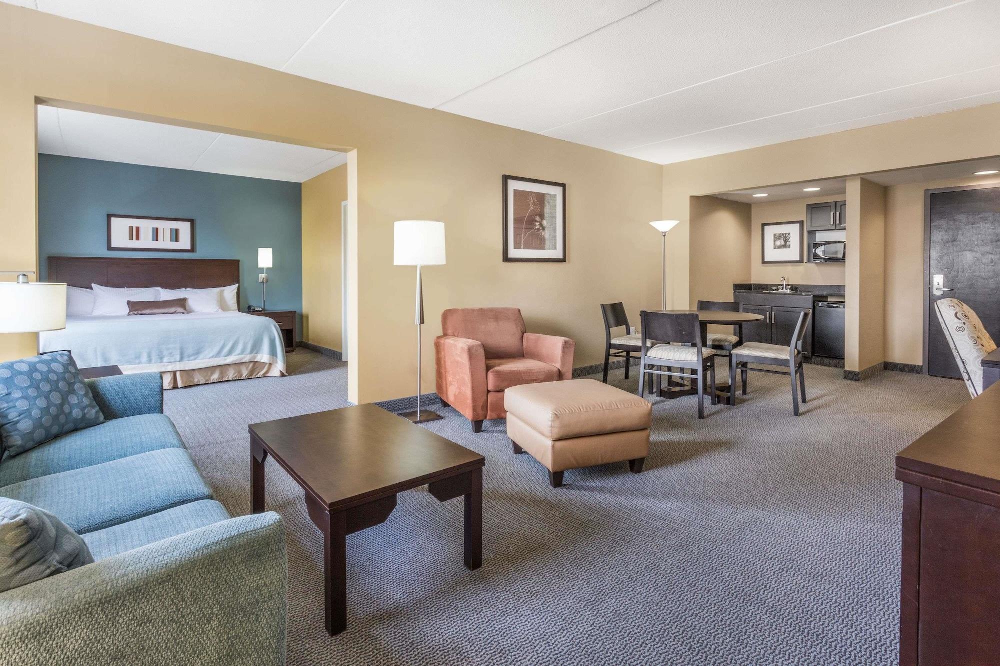Hotel Wingate By Wyndham Regina Exterior foto